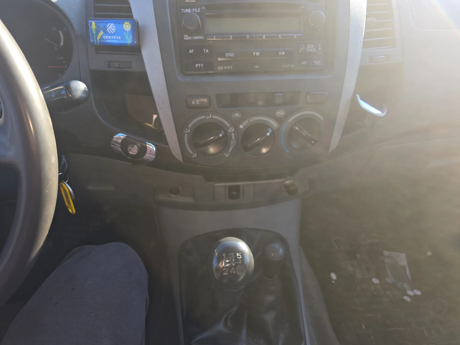 Toyota Hilux  - изображение 6