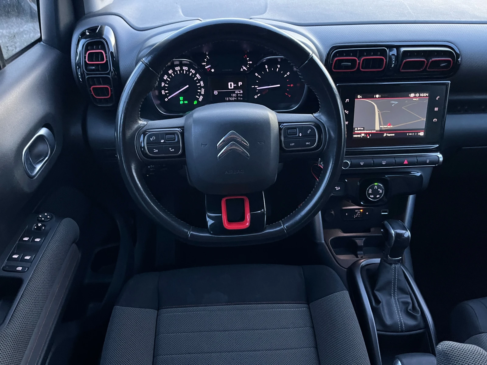 Citroen C3 Aircross 1.2i PureTech Shine Автоматик - изображение 9