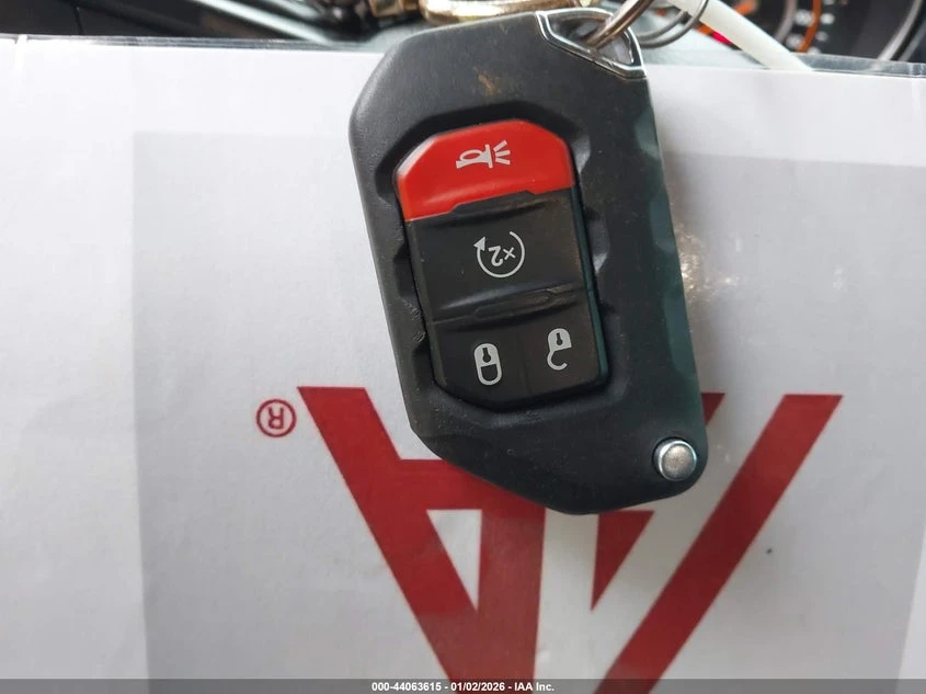 Jeep Wrangler 3.6l 4-Door Sport Altitude 4X4, снимка 11 - Автомобили и джипове - 53863144