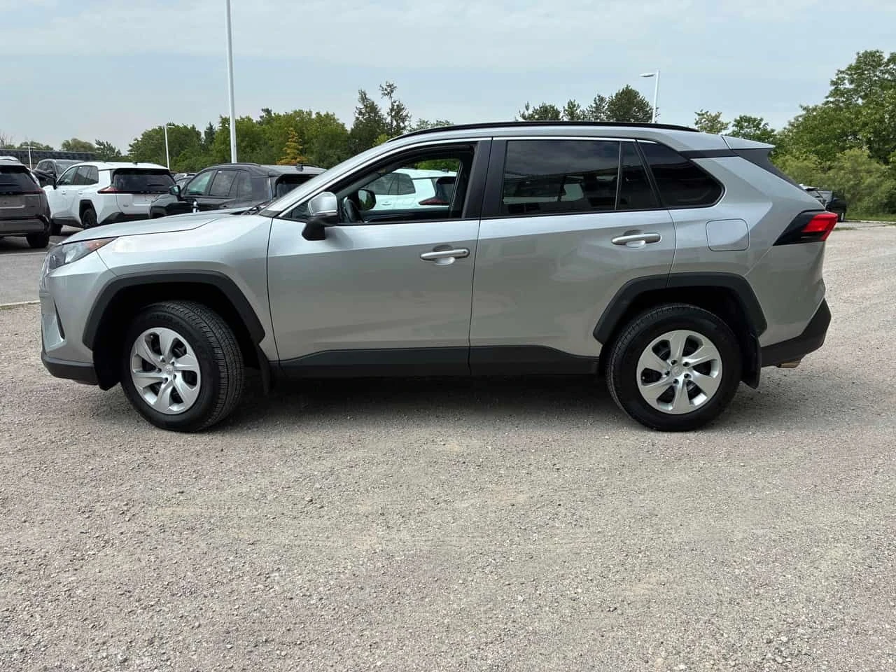 Toyota Rav4 * LE * CARFAX * ЦЕНА ДО БГ, снимка 2 - Автомобили и джипове - 54869695