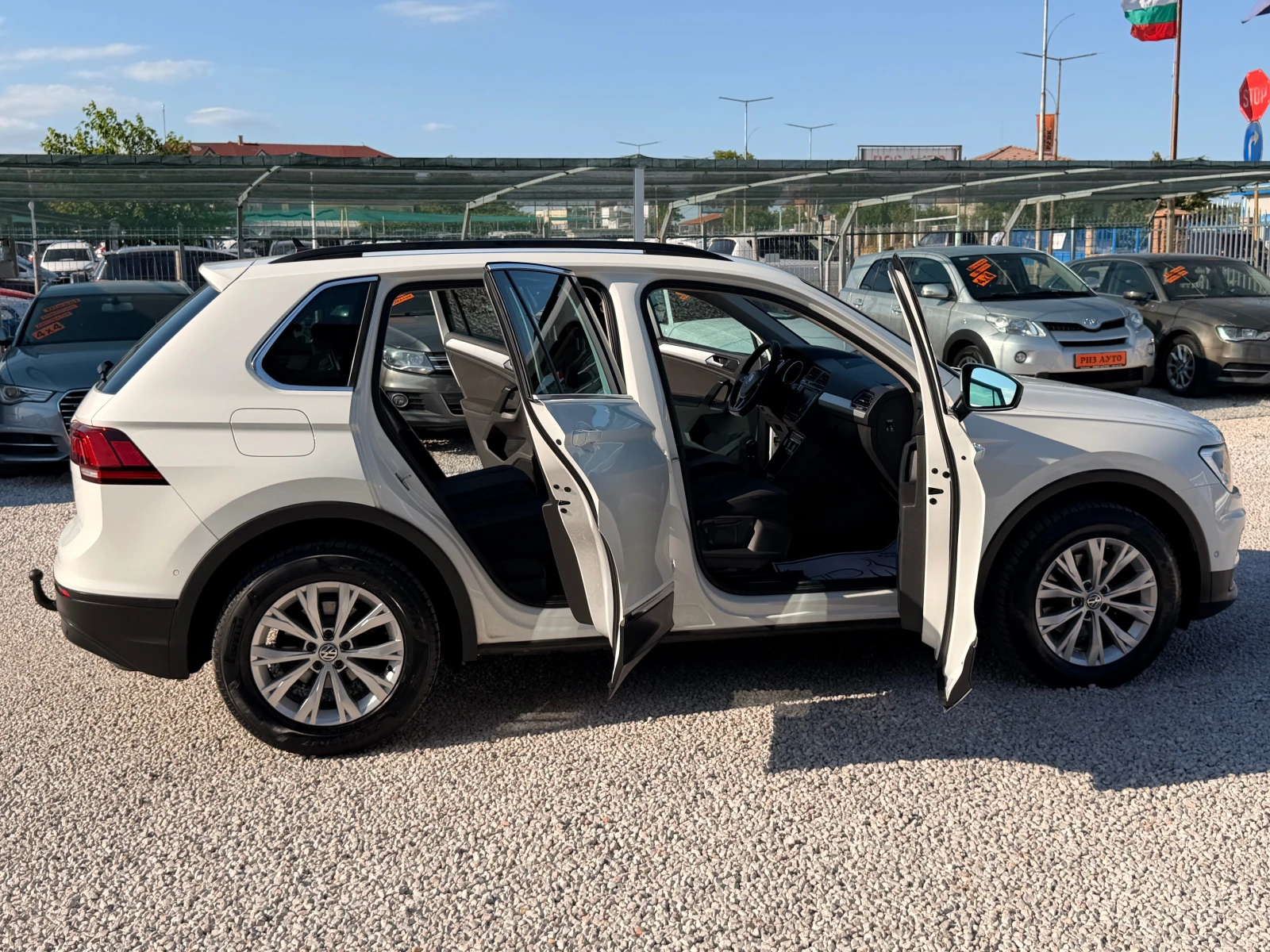 VW Tiguan 2.0TDI* NAVI* KAMERA* PARKASISTANS* 6SK* LIZING, снимка 6 - Автомобили и джипове - 55003420