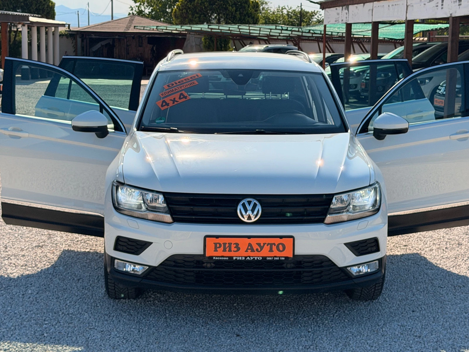 VW Tiguan 2.0TDI* NAVI* KAMERA* PARKASISTANS* 6SK* LIZING, снимка 2 - Автомобили и джипове - 55003420