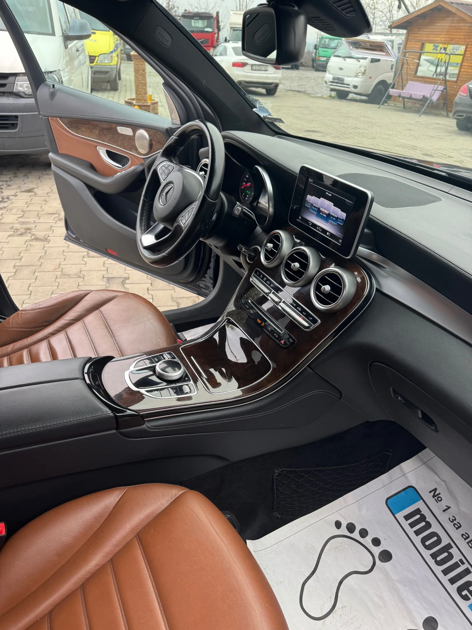 Mercedes-Benz GLC 350 AMG всичко платено, снимка 16 - Автомобили и джипове - 55056464