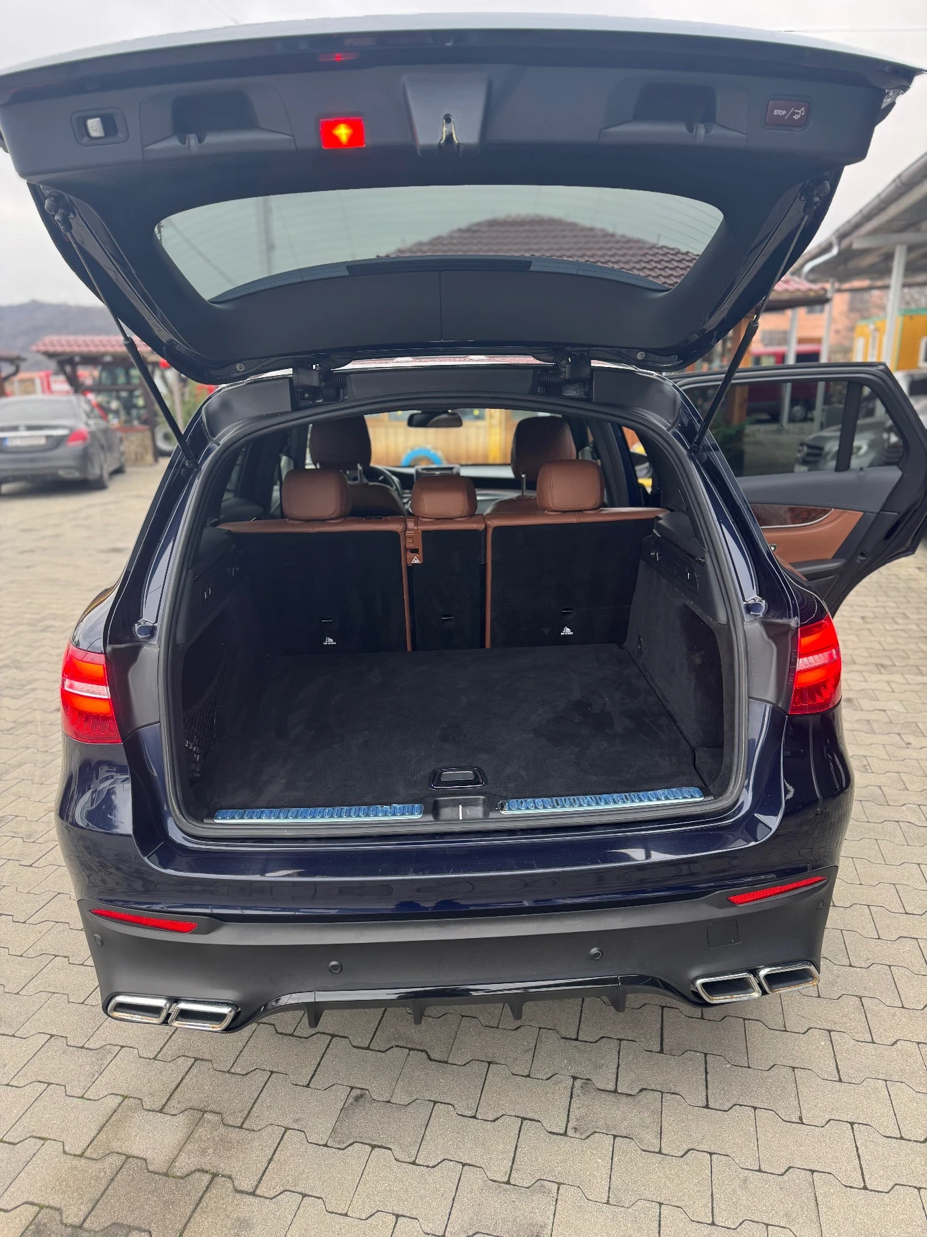 Mercedes-Benz GLC 350 AMG всичко платено, снимка 13 - Автомобили и джипове - 55056464