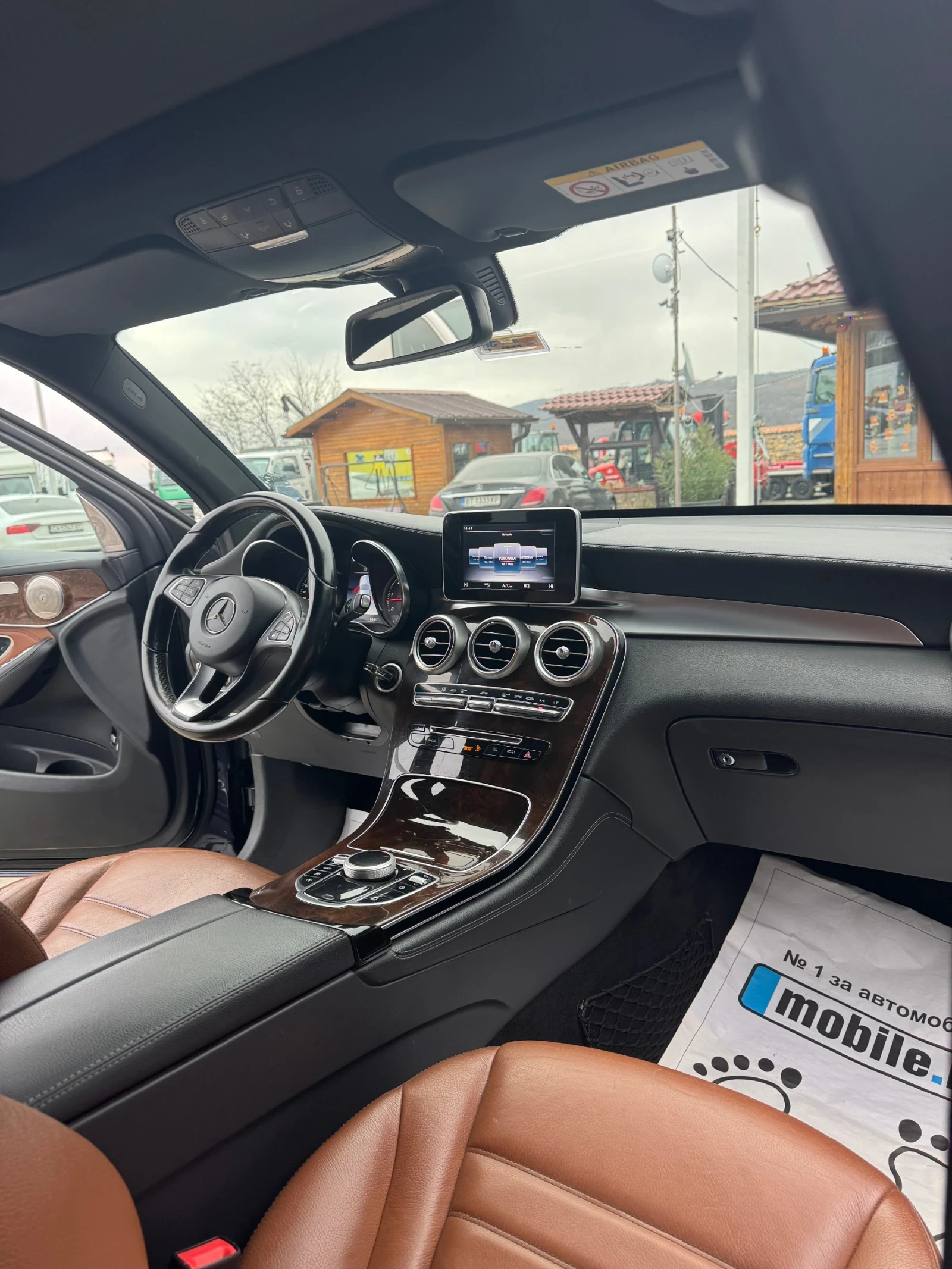 Mercedes-Benz GLC 350 AMG всичко платено, снимка 11 - Автомобили и джипове - 55056464