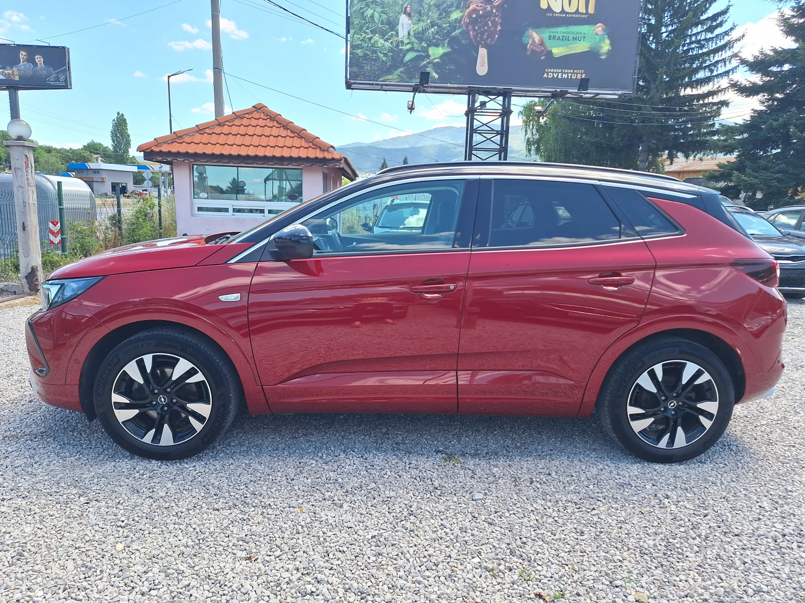 Opel Grandland 1.5 131 Ks Koja Navi Distronik Full!, снимка 6 - Автомобили и джипове - 55276698