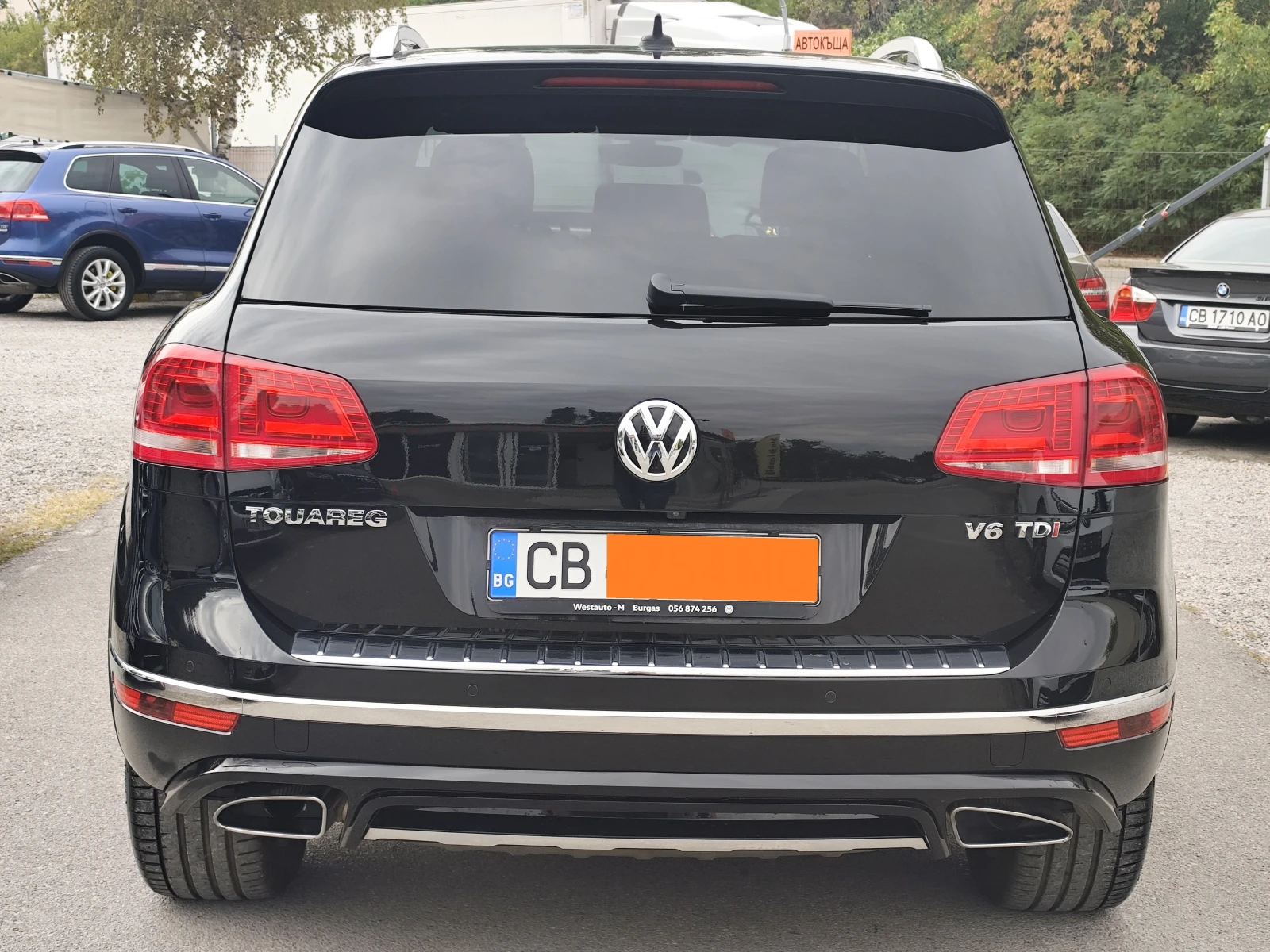 VW Touareg 3.0TDi* R-LINE* 4X4* LED* NAVI* CAMERA* EURO6B* , снимка 5 - Автомобили и джипове - 56079904