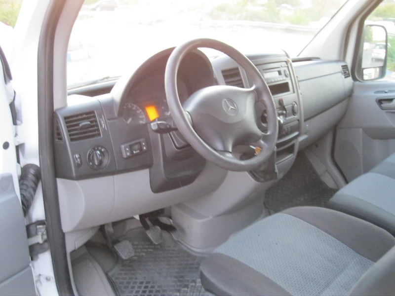 Mercedes-Benz Sprinter 210, снимка 16 - Бусове и автобуси - 51800315