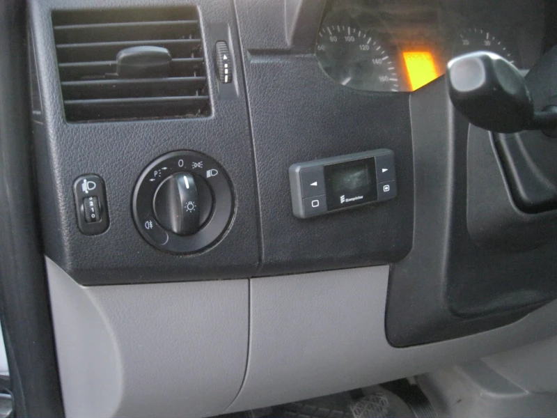 Mercedes-Benz Sprinter 210, снимка 10 - Бусове и автобуси - 51800315