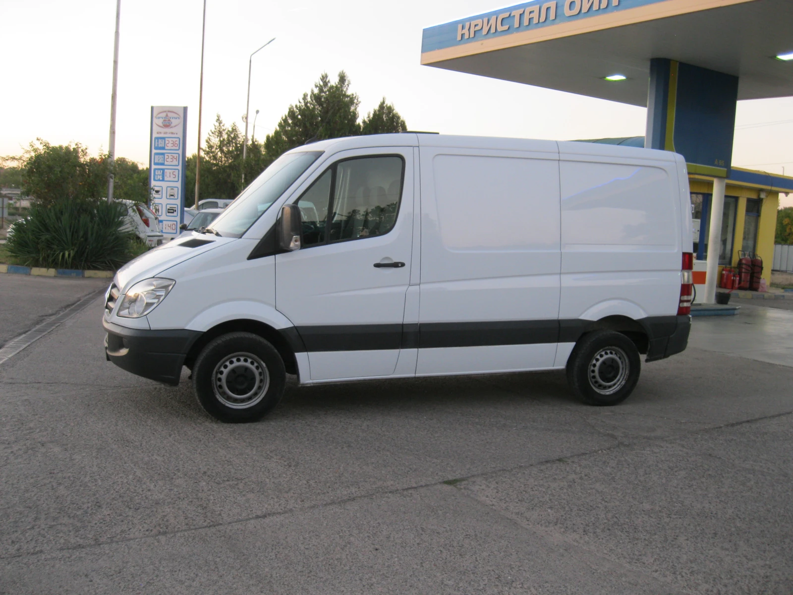 Mercedes-Benz Sprinter 210  - изображение 3