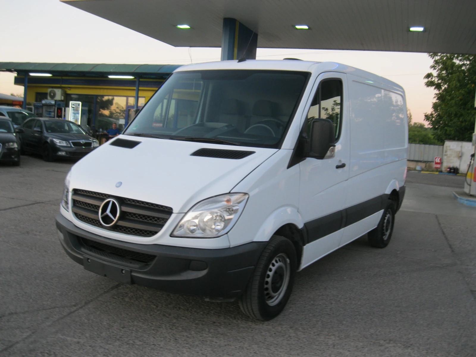 Mercedes-Benz Sprinter 210  - изображение 2