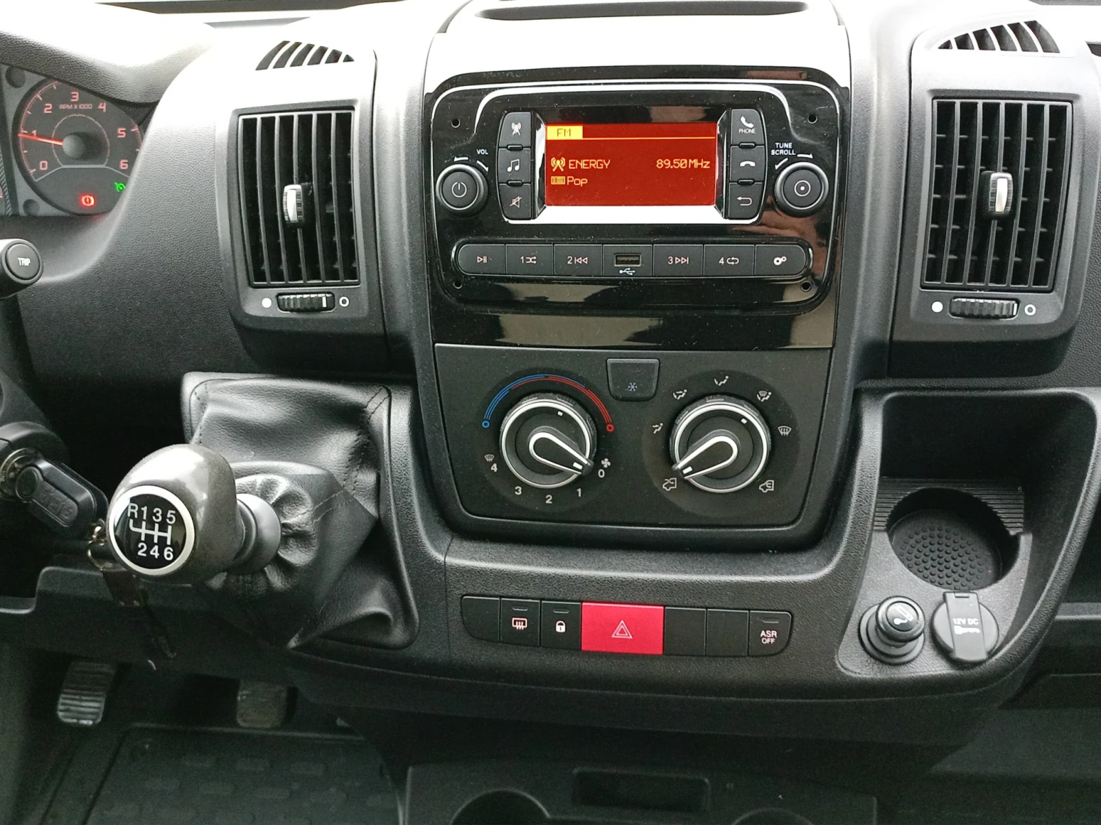 Peugeot Boxer FT 335L3H2 2.2 BlueHDI 140 S&S E6.4 | Mobile.bg � ����������� 13