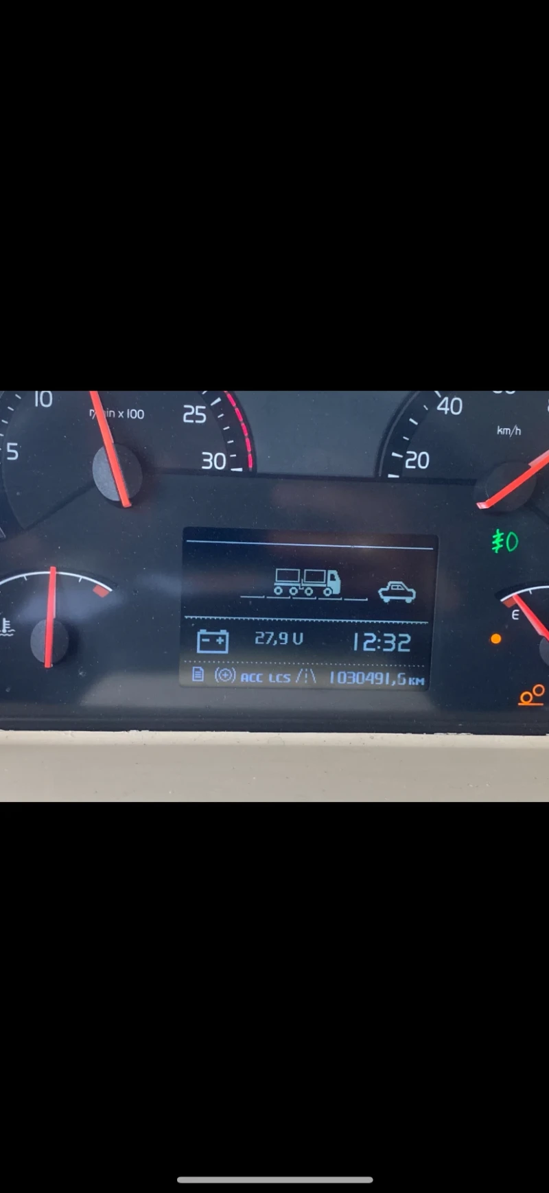 Volvo Fh, снимка 14 - Камиони - 52475414