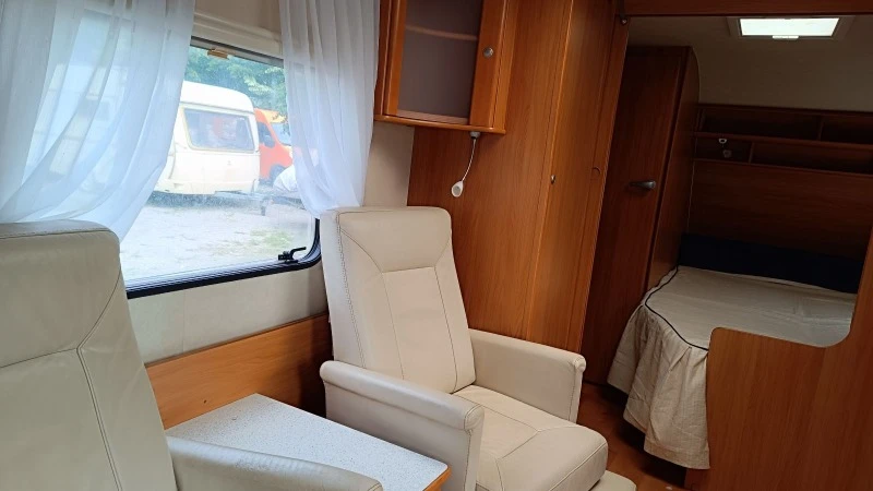 Каравана Adria Classica 613 PU, снимка 12 - Каравани и кемпери - 48244451