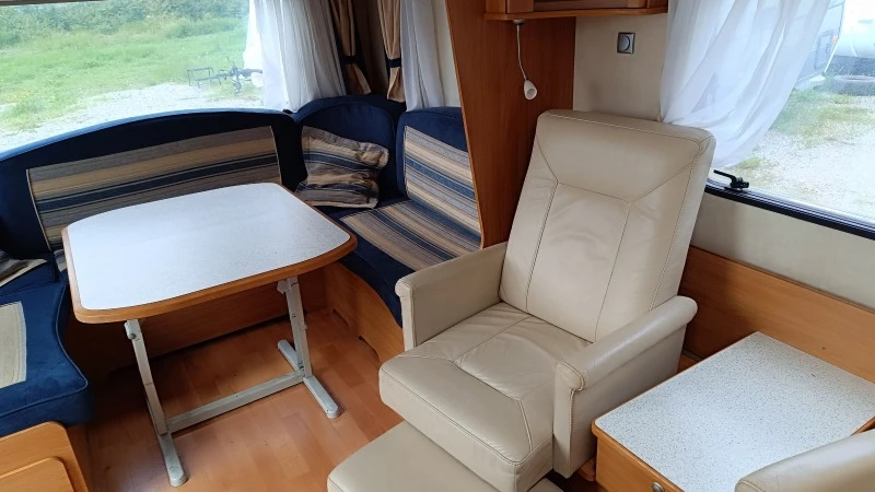 Каравана Adria Classica 613 PU, снимка 11 - Каравани и кемпери - 48244451