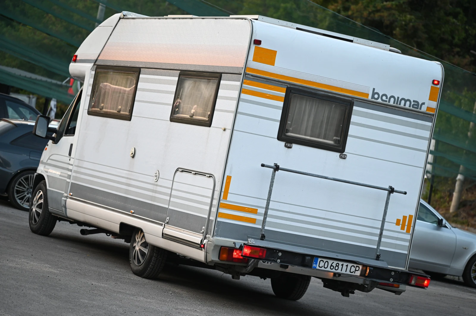 Кемпер Benimar Fiat Ducato 2.5TDI, снимка 3 - Каравани и кемпери - 55725665