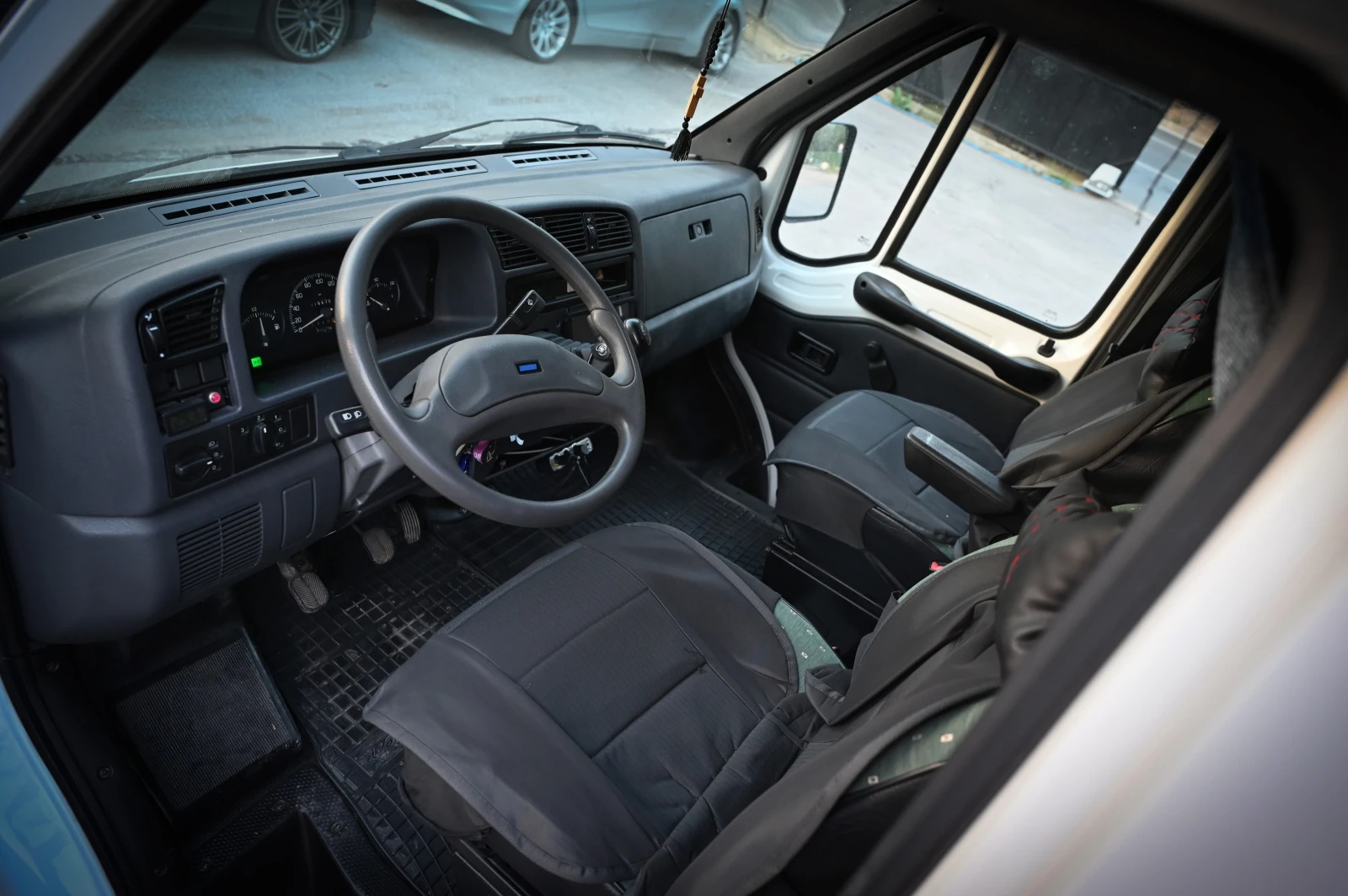 Кемпер Benimar Fiat Ducato 2.5TDI, снимка 10 - Каравани и кемпери - 55725665