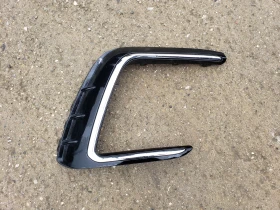 Оригинална дясна решетка в броня за VW TIGUAN R-LINE 2020-2023г....5NA853666J...., снимка 1