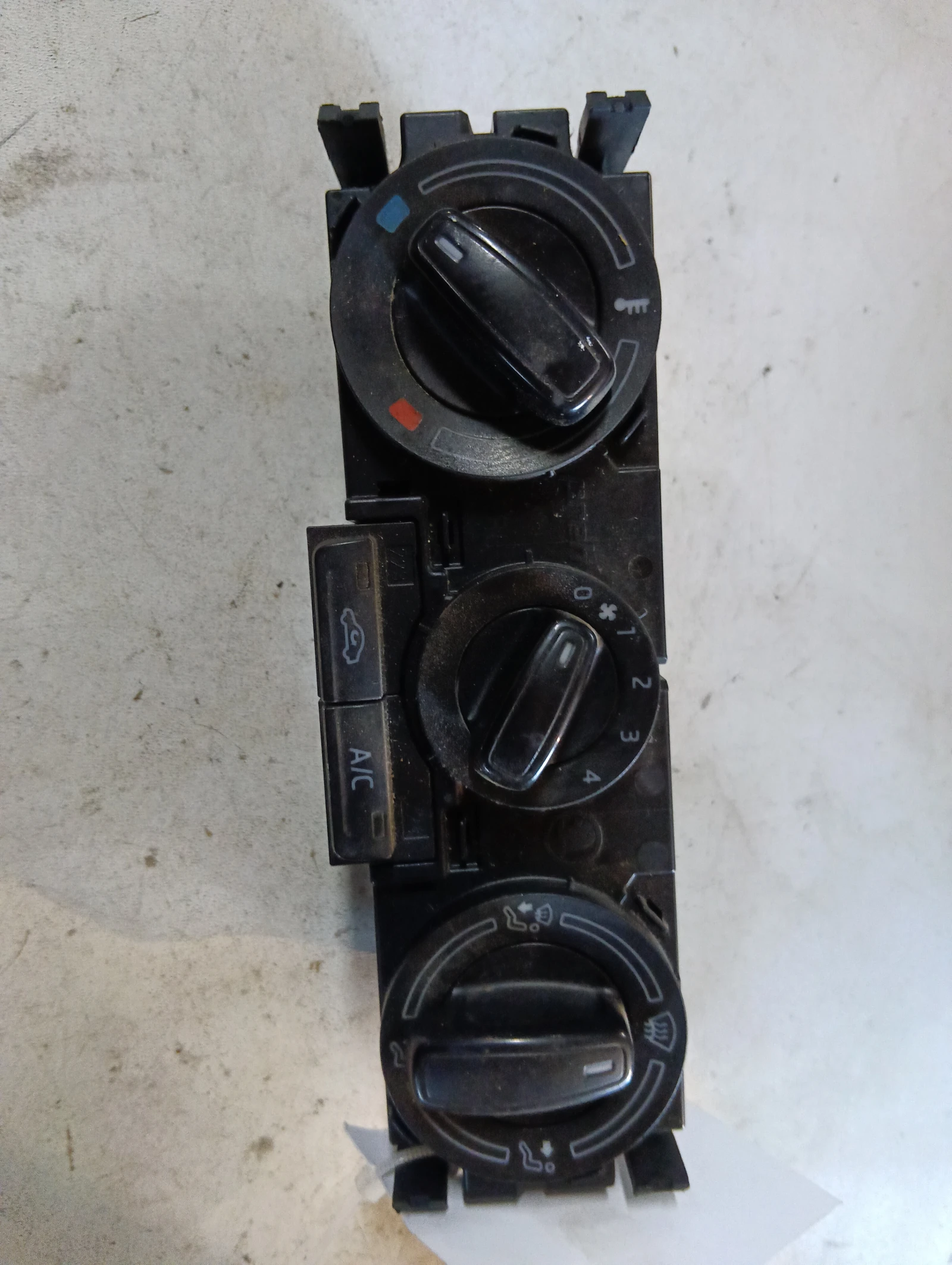 климатроник преден 5JA820045A Skoda Rapid