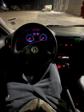 VW Golf | Mobile.bg    8