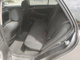 Обява за продажба на Toyota Avensis 2.2 ~9 700 лв. - изображение 6