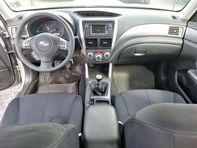 Subaru Forester 2.0 D, снимка 17 - Автомобили и джипове - 44272182