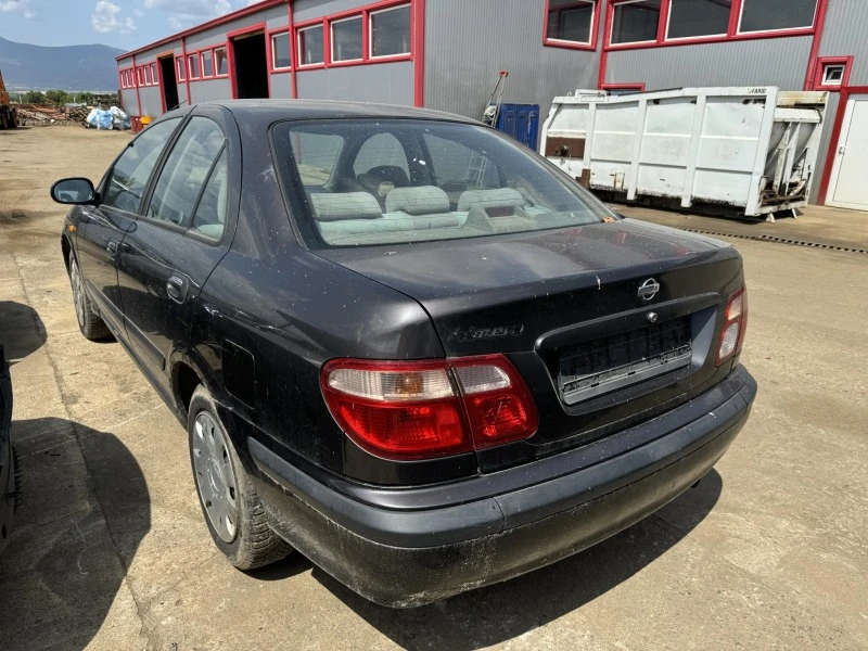 Nissan Almera 2.2, снимка 3 - Автомобили и джипове - 46377585