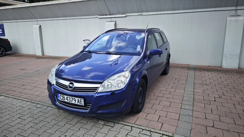 Opel Astra 1.9 CDTI 150hp, снимка 10 - Автомобили и джипове - 51536862