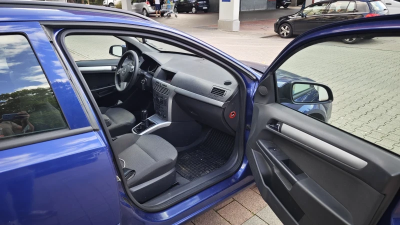 Opel Astra 1.9 CDTI 150hp, снимка 7 - Автомобили и джипове - 51536862