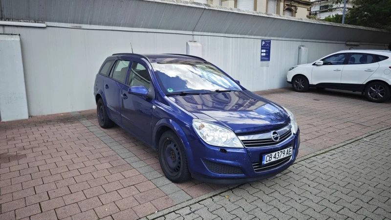Opel Astra 1.9 CDTI 150hp, снимка 8 - Автомобили и джипове - 51536862