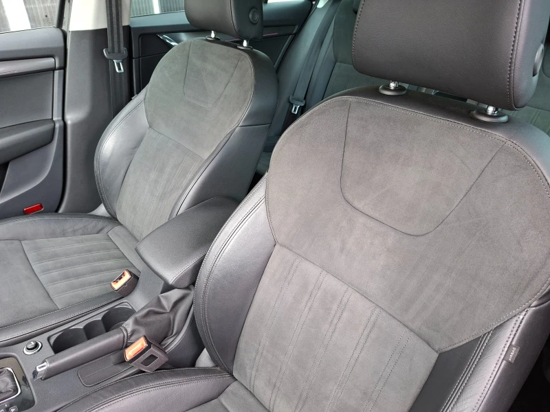 Skoda Octavia 1.5i G-TEC-LED-DSG, снимка 11 - Автомобили и джипове - 51914815