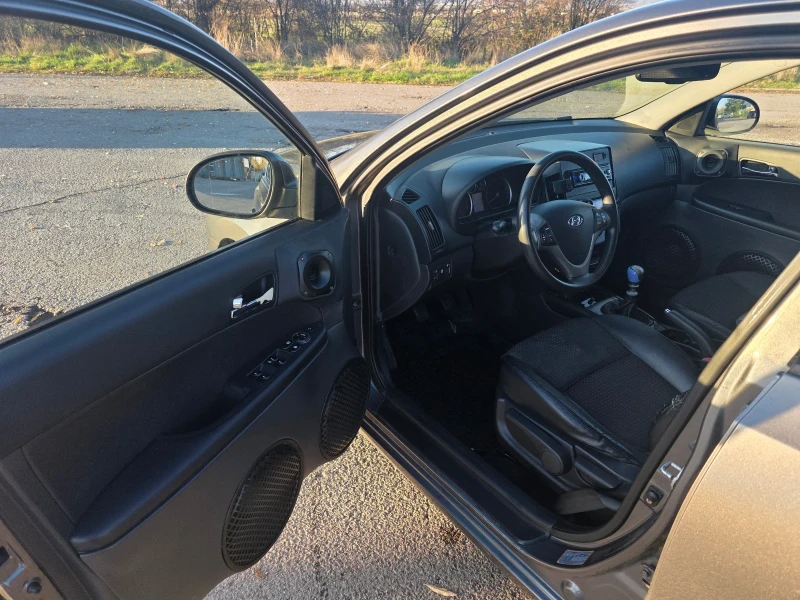 Hyundai I30 2.0, ГАЗ, снимка 12 - Автомобили и джипове - 53116944