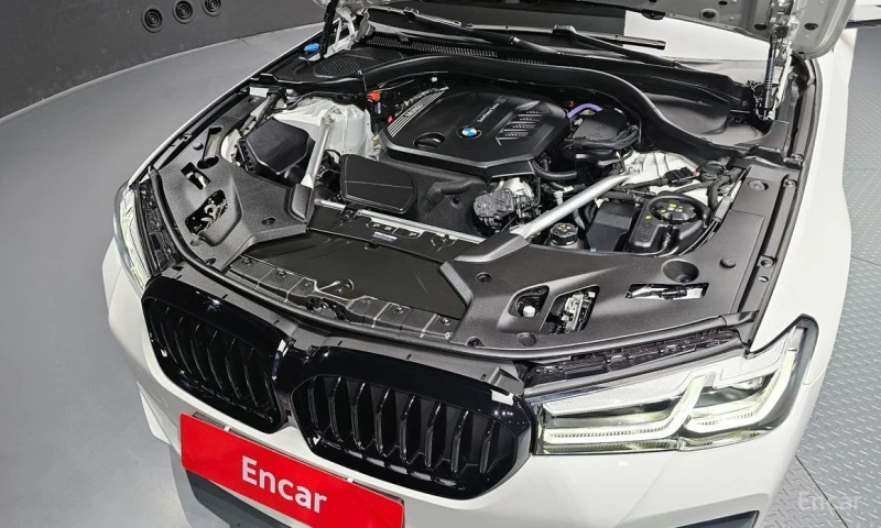 BMW 523, снимка 6 - Автомобили и джипове - 52807844