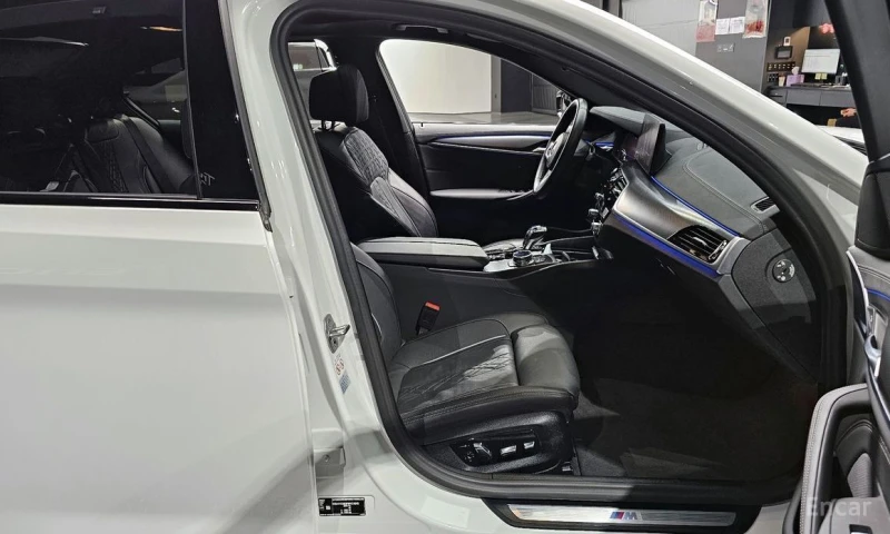 BMW 523, снимка 10 - Автомобили и джипове - 52807844