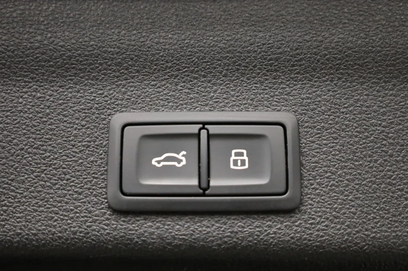 Audi A8 3XS-LINE* RS* HD MATRIX LIGHTS* B&O* 360* , снимка 17 - Автомобили и джипове - 53012734