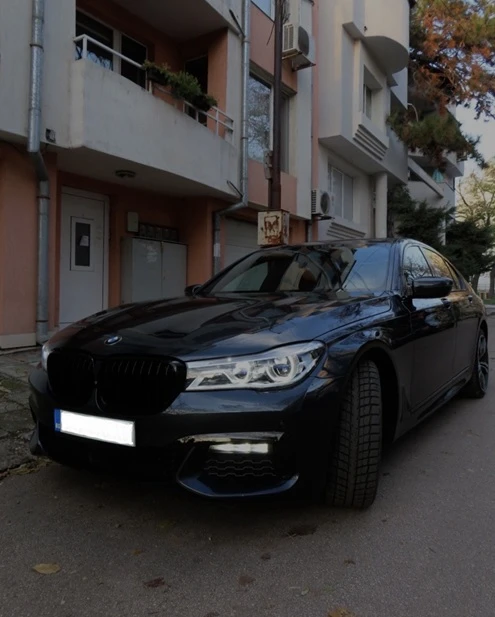 BMW 750 xDrive, MSport, LaserLight, Carbone, снимка 15 - Автомобили и джипове - 52529107