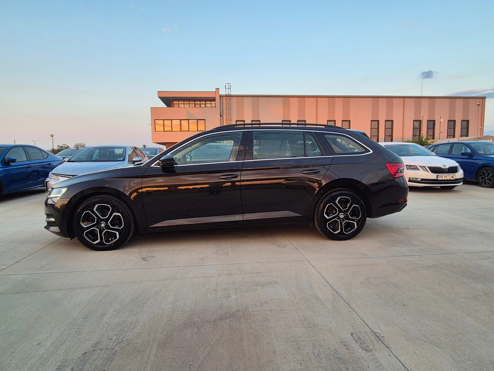 Skoda Superb С-Гаранция-4Х4 -А/Т -190кс - изображение 2