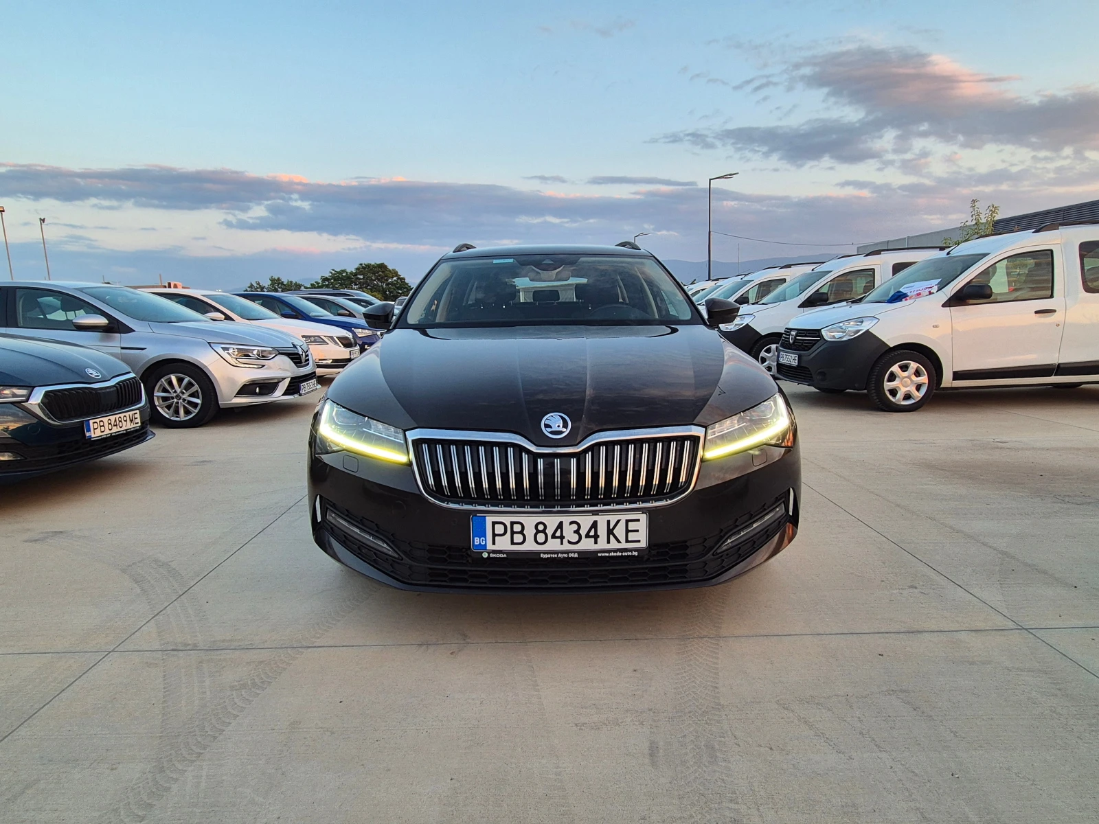 Skoda Superb С-Гаранция-4Х4 -А/Т -190кс - изображение 8