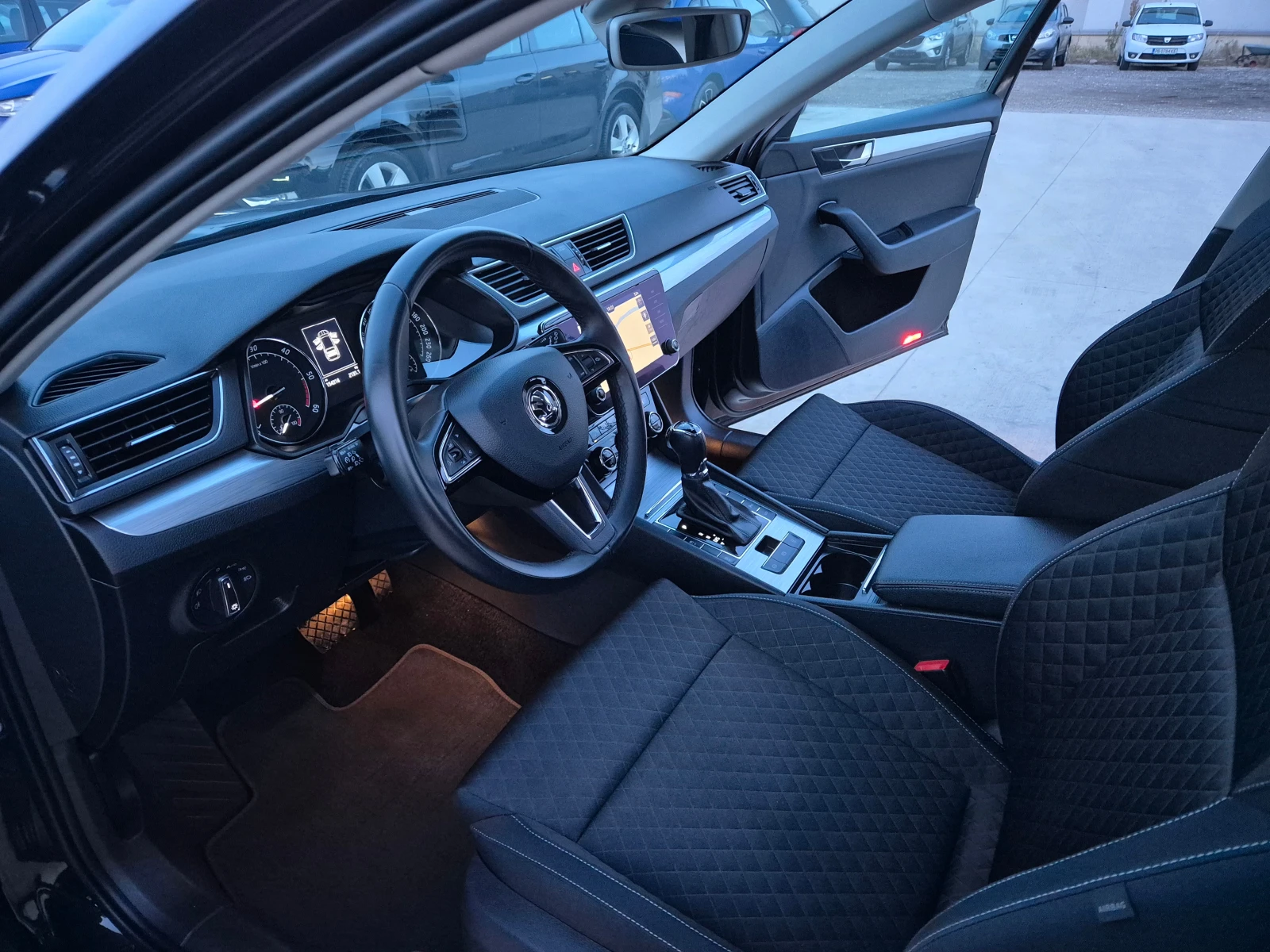 Skoda Superb --44 -/ -190 | Mobile.bg   13