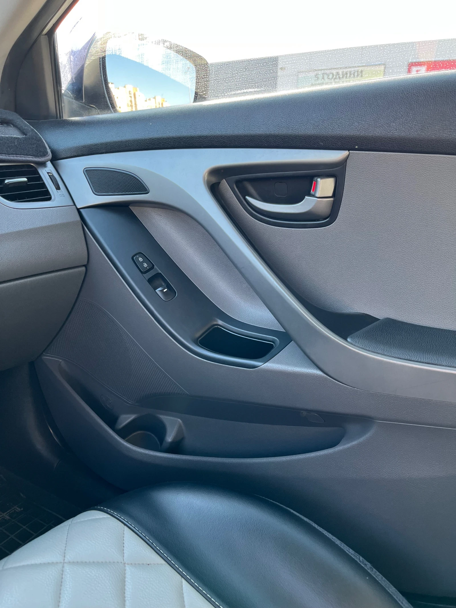 Hyundai Elantra 1.8SE 147hp - изображение 9