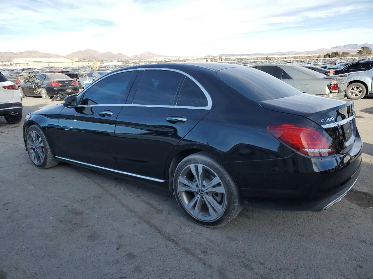 Mercedes-Benz C 300 360* Distronic* Шибидах*  - изображение 4