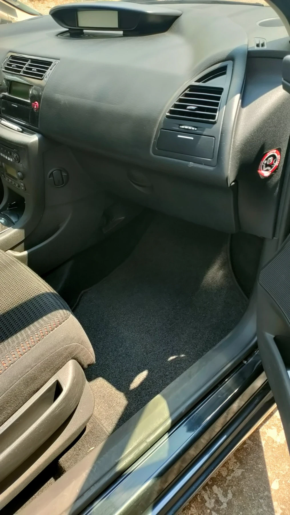 Citroen C4 1.6 HDI. 109 ks - изображение 6