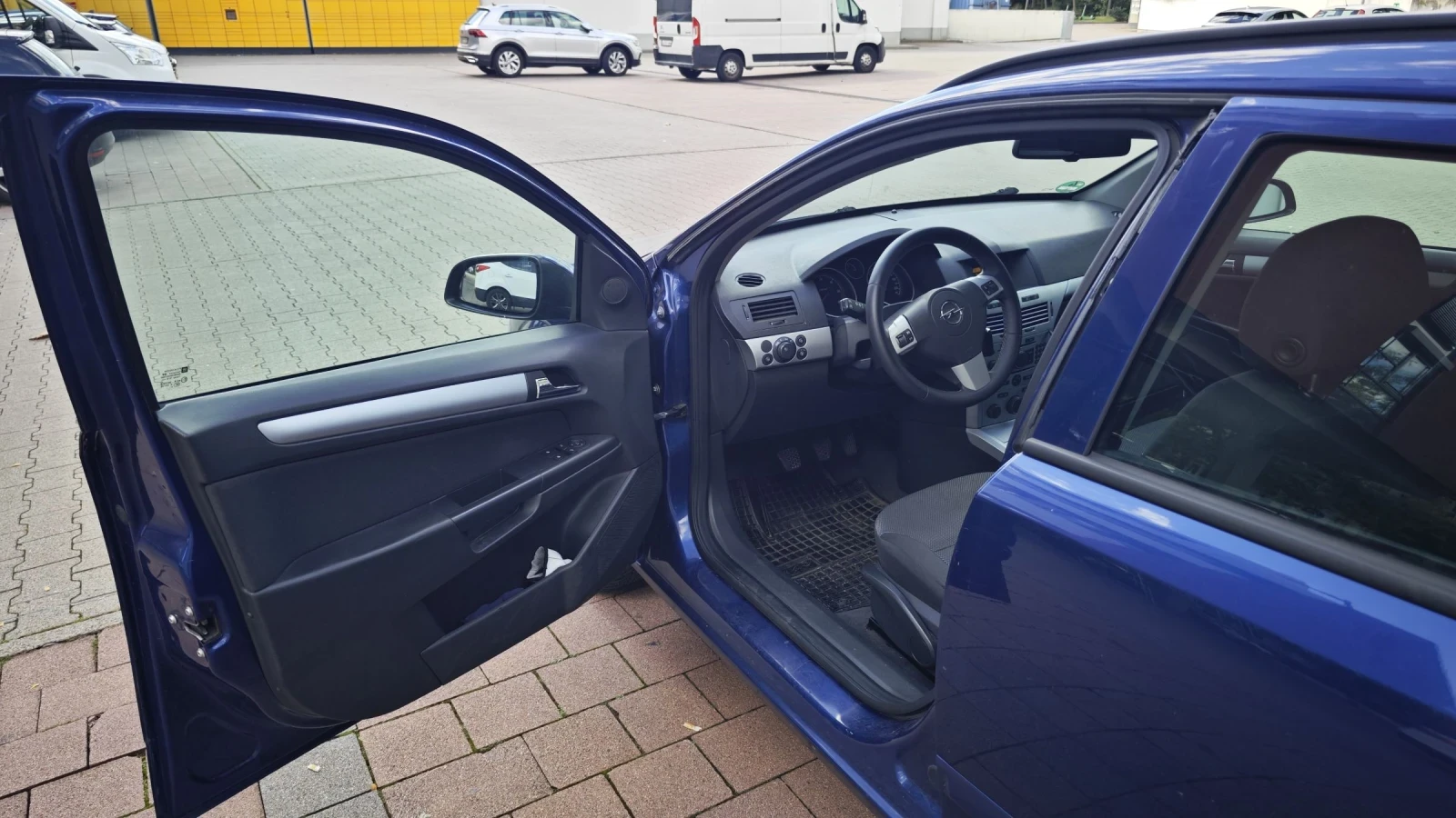 Opel Astra 1.9 CDTI 150hp - изображение 4