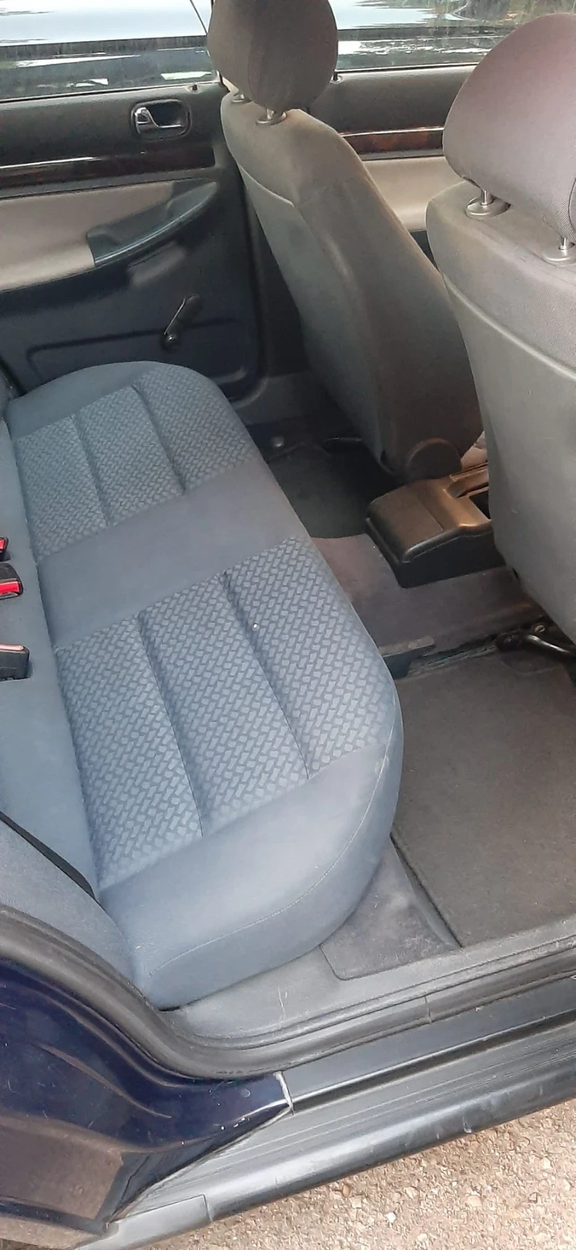 Audi A4 1.8T LPG + зимни гуми с джанти - изображение 10