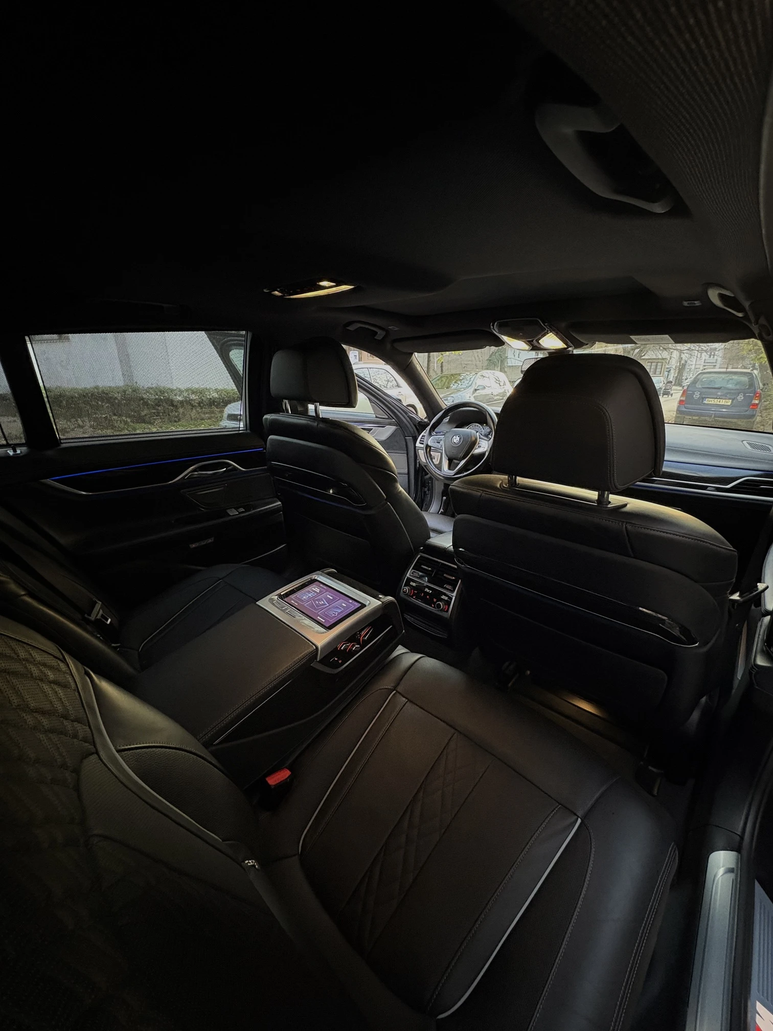 BMW 750 xDrive, MSport, LaserLight, Carbone - изображение 6