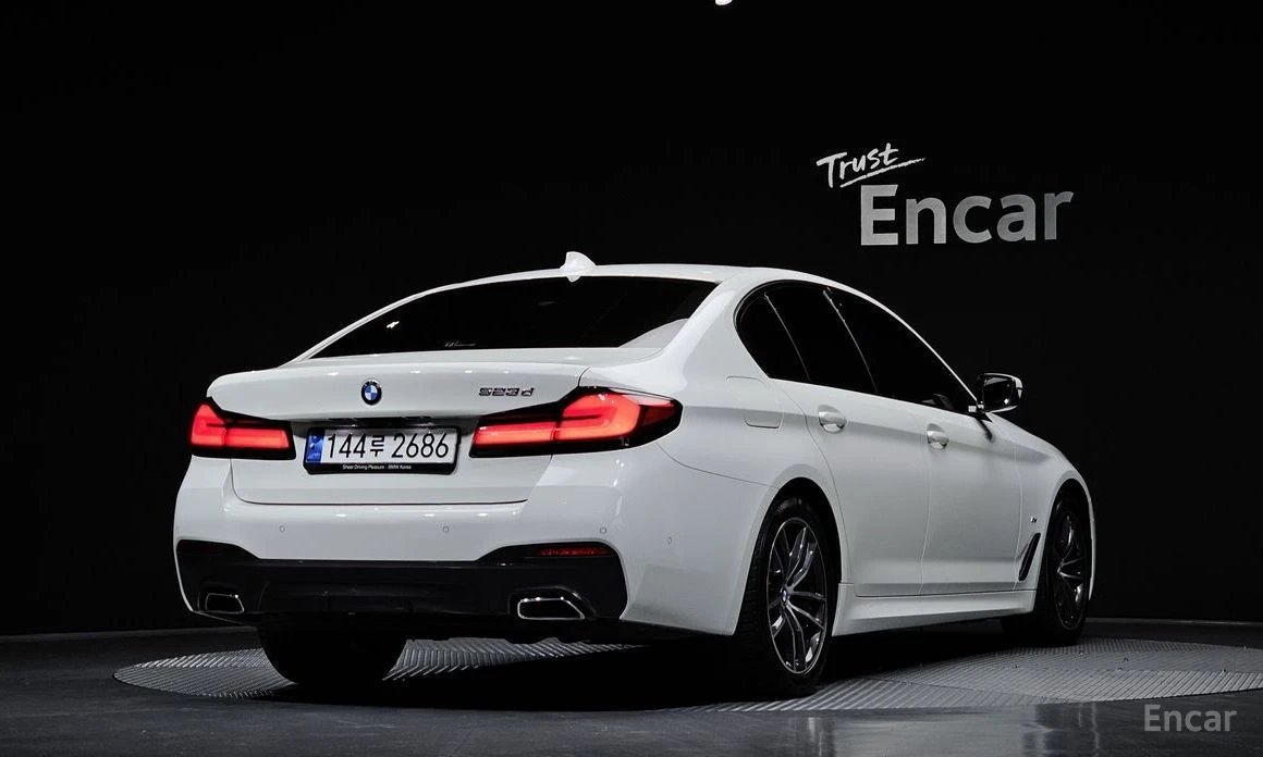 BMW 523  - изображение 2