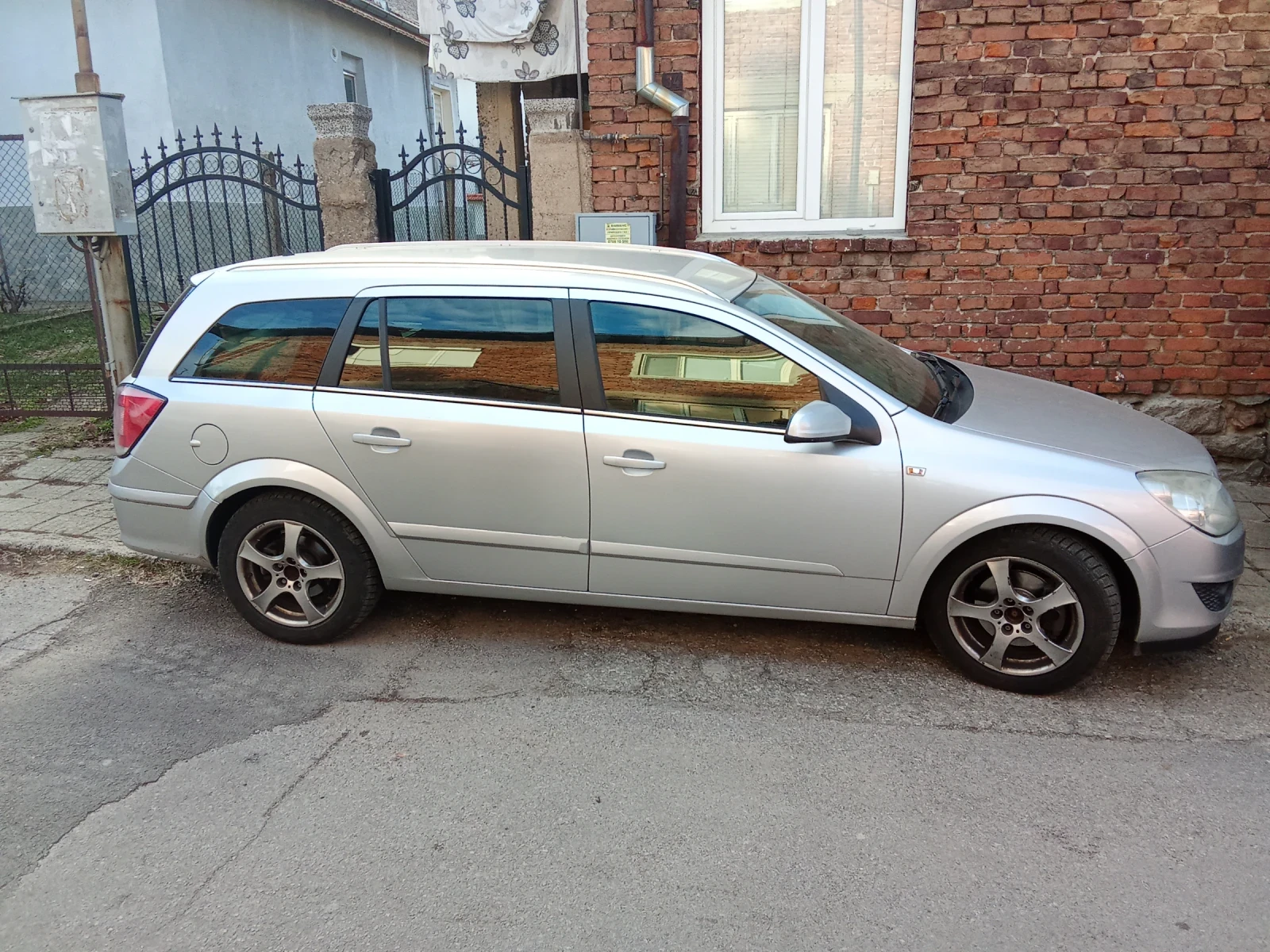 Opel Astra 1, 6 - изображение 2