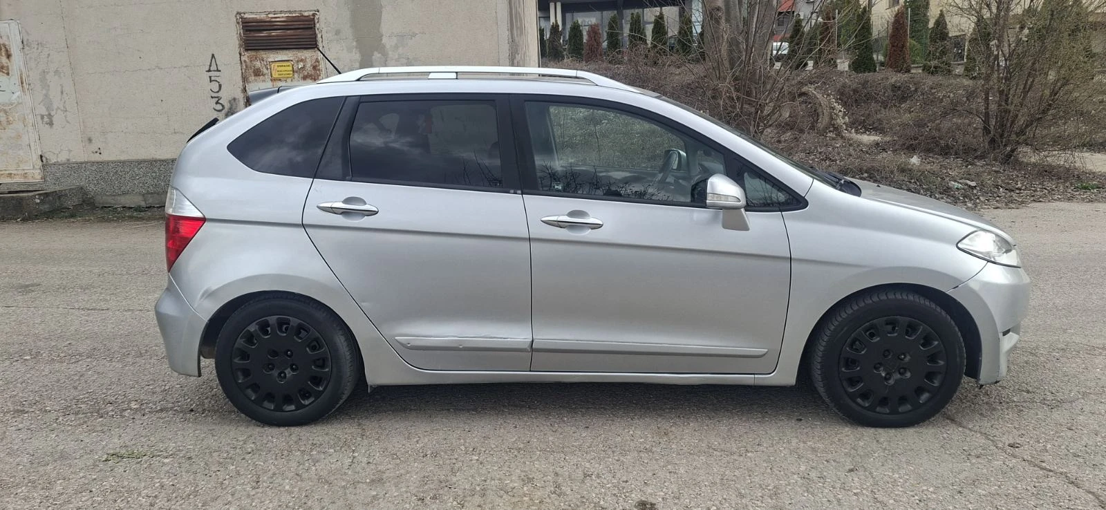 Honda Fr-v 2.2d  , снимка 4 - Автомобили и джипове - 54022100