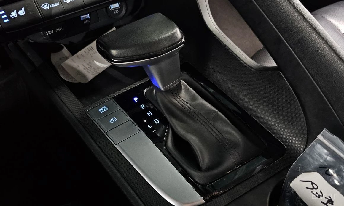 Hyundai Accent, снимка 9 - Автомобили и джипове - 54248404