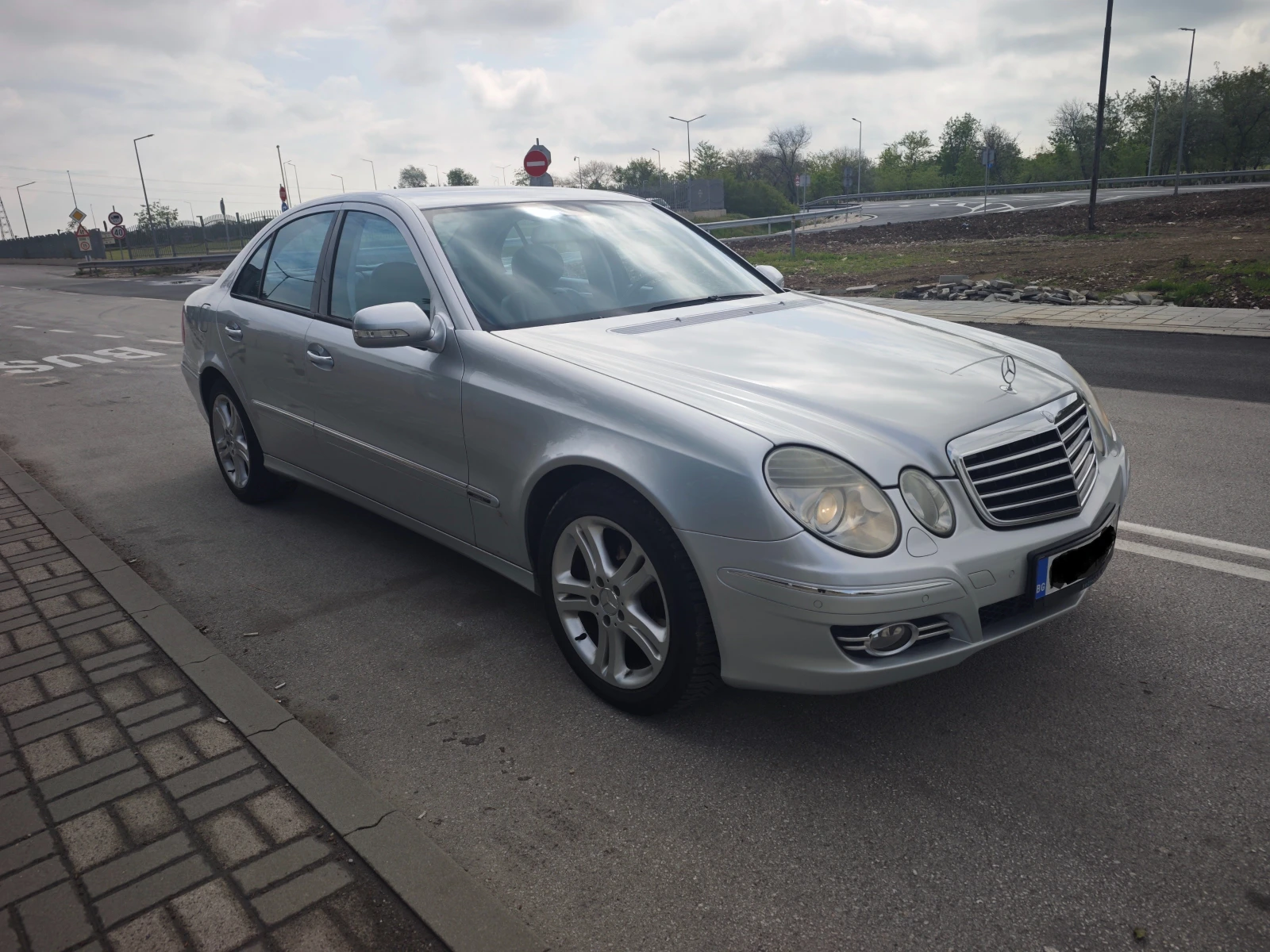 Mercedes-Benz E 280, снимка 8 - Автомобили и джипове - 54481968
